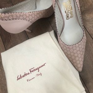 AUTHY Salvatore Ferragamo SHOES LIKE NEW SIZE 9